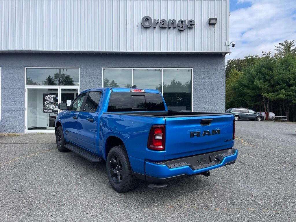 2025 Ram 1500 TRADESMAN CREW CAB 4X4 5&#39;7 BOX Orange MA