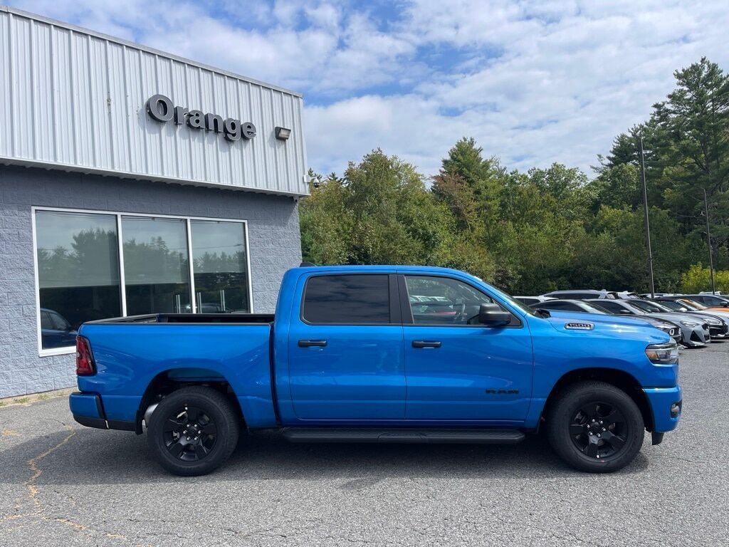 2025 Ram 1500 TRADESMAN CREW CAB 4X4 5&#39;7 BOX Orange MA