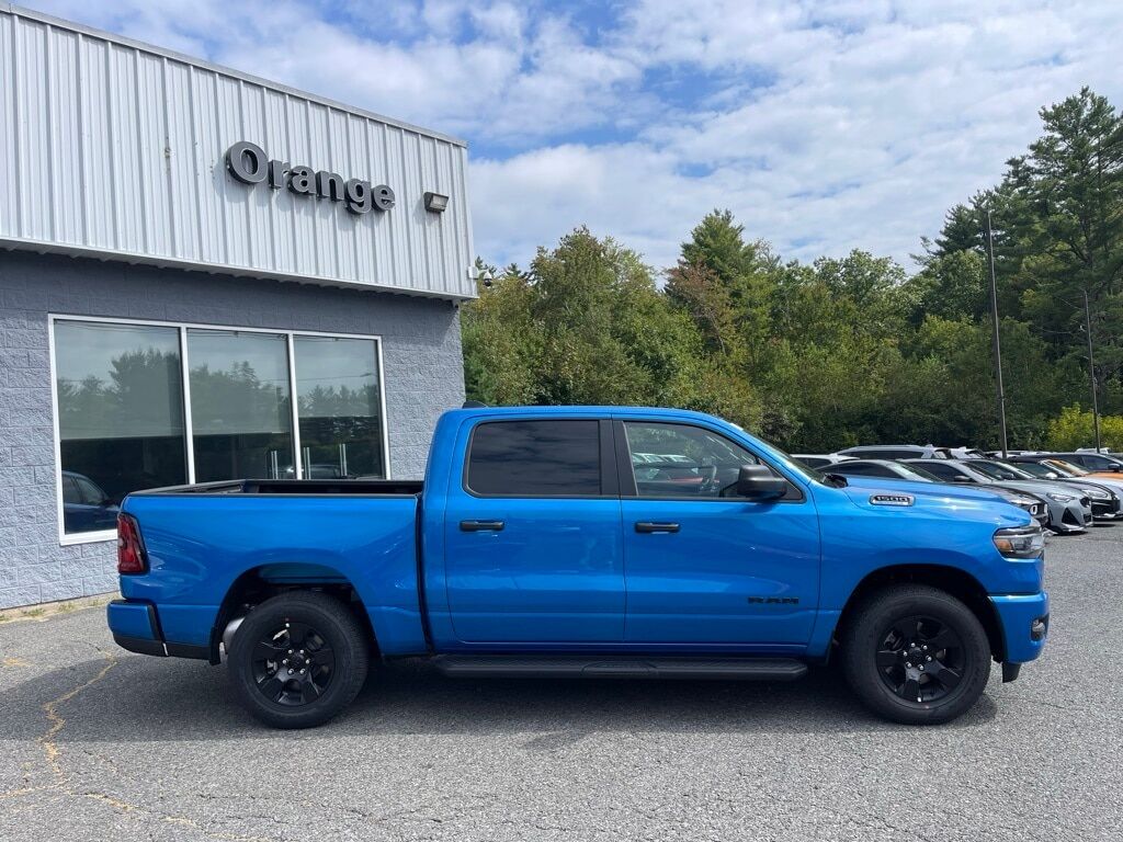 2025 Ram 1500 TRADESMAN CREW CAB 4X4 5&#39;7 BOX Orange MA