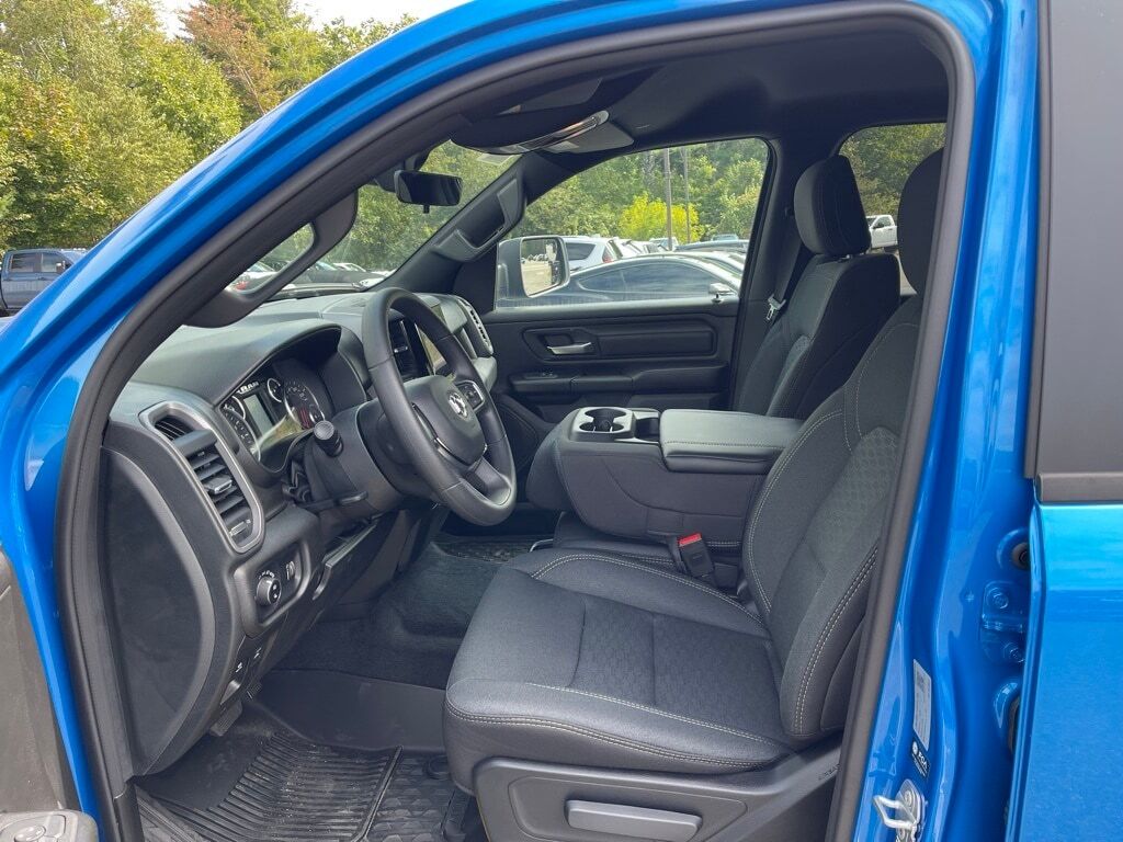 2025 Ram 1500 TRADESMAN CREW CAB 4X4 5&#39;7 BOX Orange MA