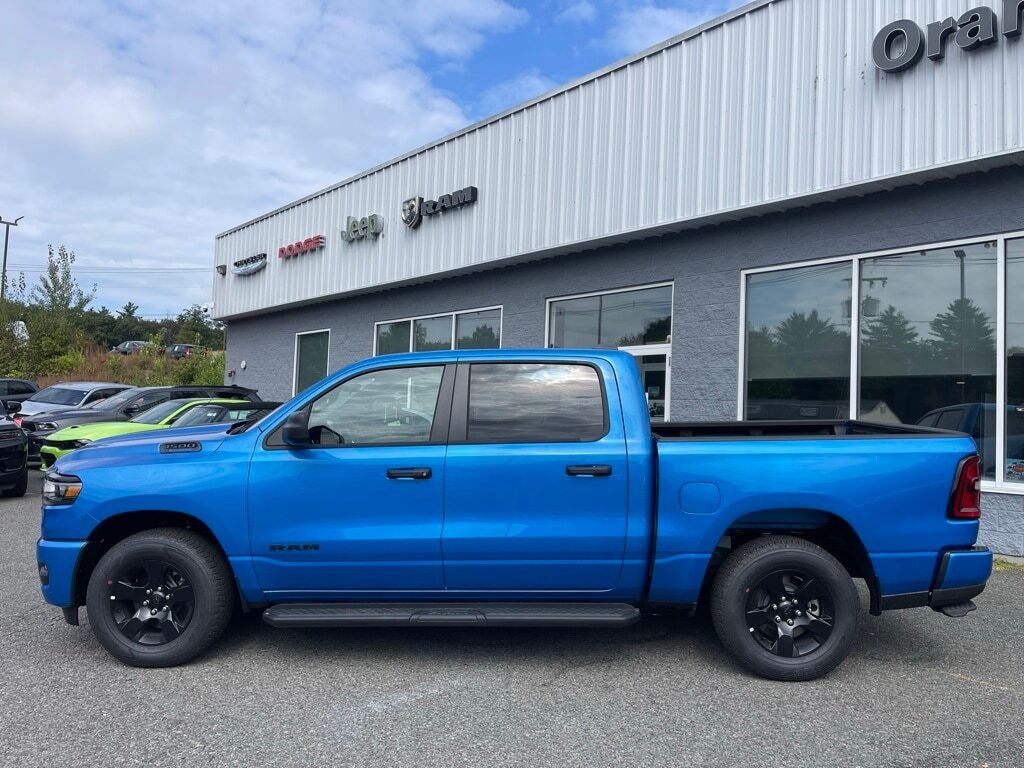 2025 Ram 1500 TRADESMAN CREW CAB 4X4 5&#39;7 BOX Orange MA