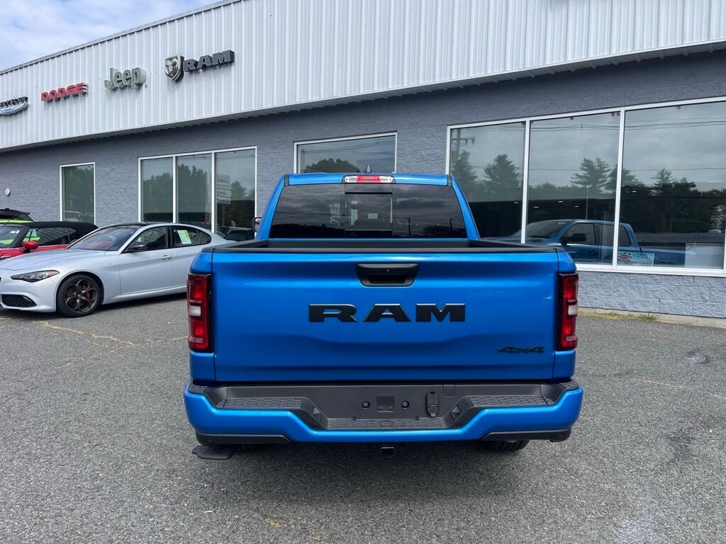 2025 Ram 1500 TRADESMAN CREW CAB 4X4 5&#39;7 BOX Orange MA