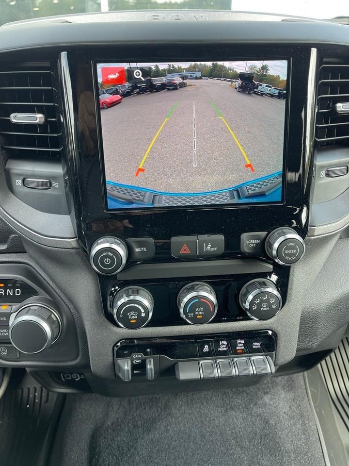 2025 Ram 1500 TRADESMAN CREW CAB 4X4 5&#39;7 BOX Orange MA