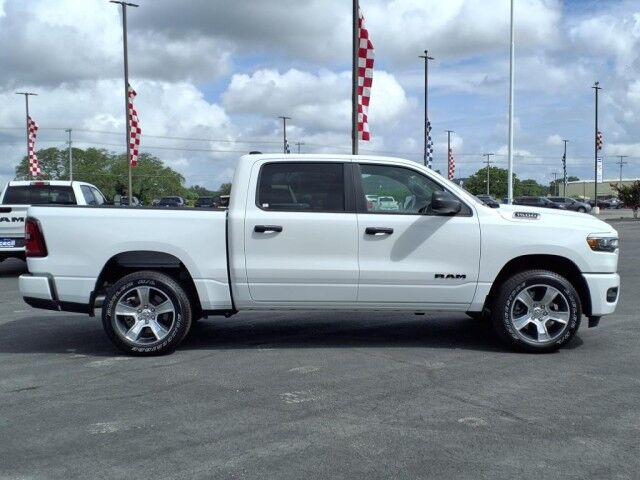 2025 Ram 1500 Tradesman  TX