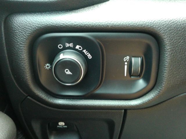 2025 Ram 1500 Tradesman Crew Cab 4x2 5'7 Box Plano TX