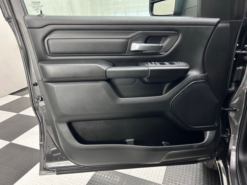 2025 Ram 1500 Tradesman Crew Cab 5&apos;7&quot; Box Portland OR