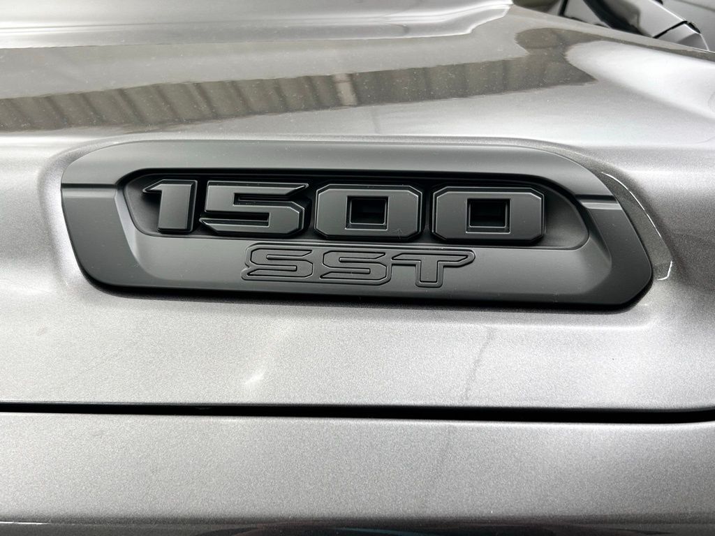 2025 Ram 1500 Tradesman Crew Cab 5&apos;7&quot; Box Portland OR