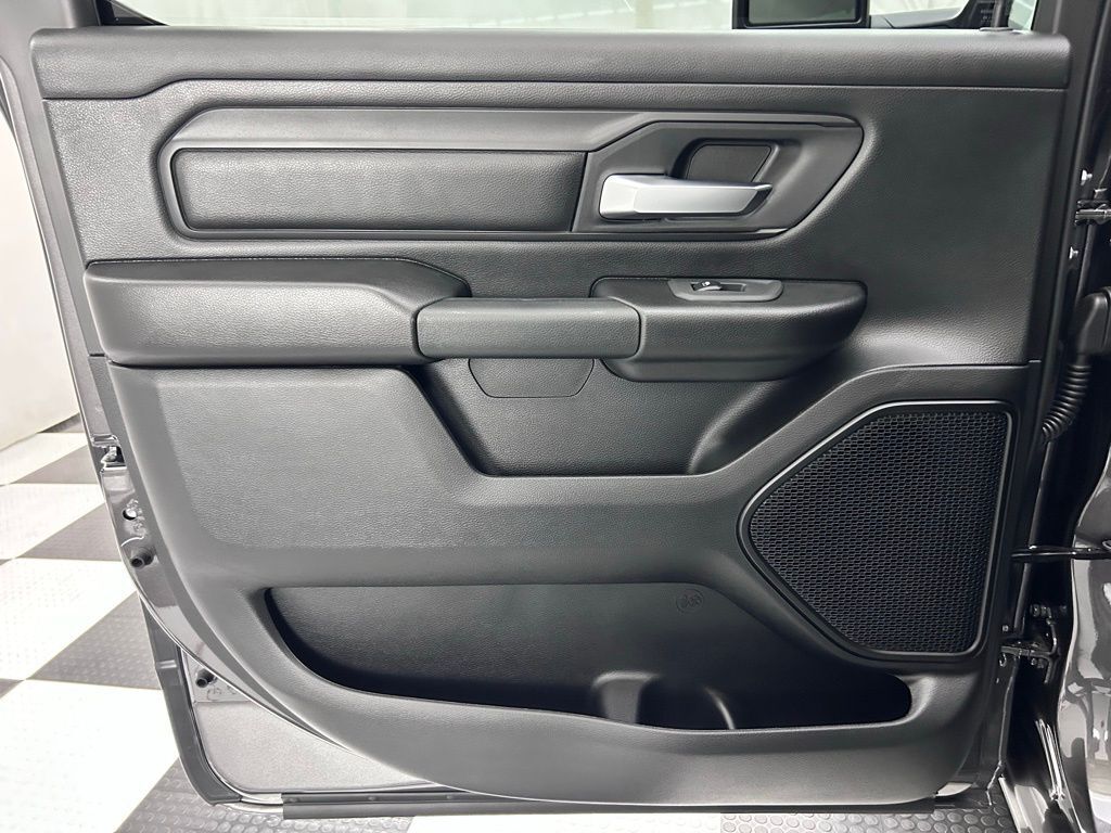 2025 Ram 1500 Tradesman Crew Cab 5&apos;7&quot; Box Portland OR