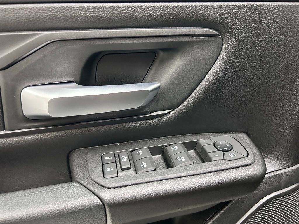 2025 Ram 1500 Tradesman Crew Cab 5&apos;7&quot; Box Portland OR