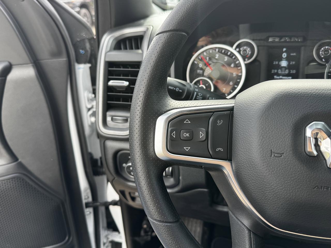 2025 Ram 1500 Tradesman Night Edition Crew Cab 4x4 | 3L Hurricane | Cloth Bench Redwater AB