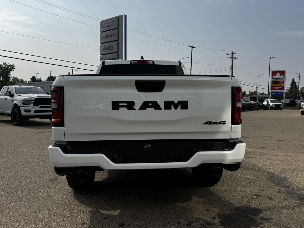 2025 Ram 1500 Tradesman Night Edition Crew Cab 4x4 | 3L Hurricane | Cloth Bench Redwater AB
