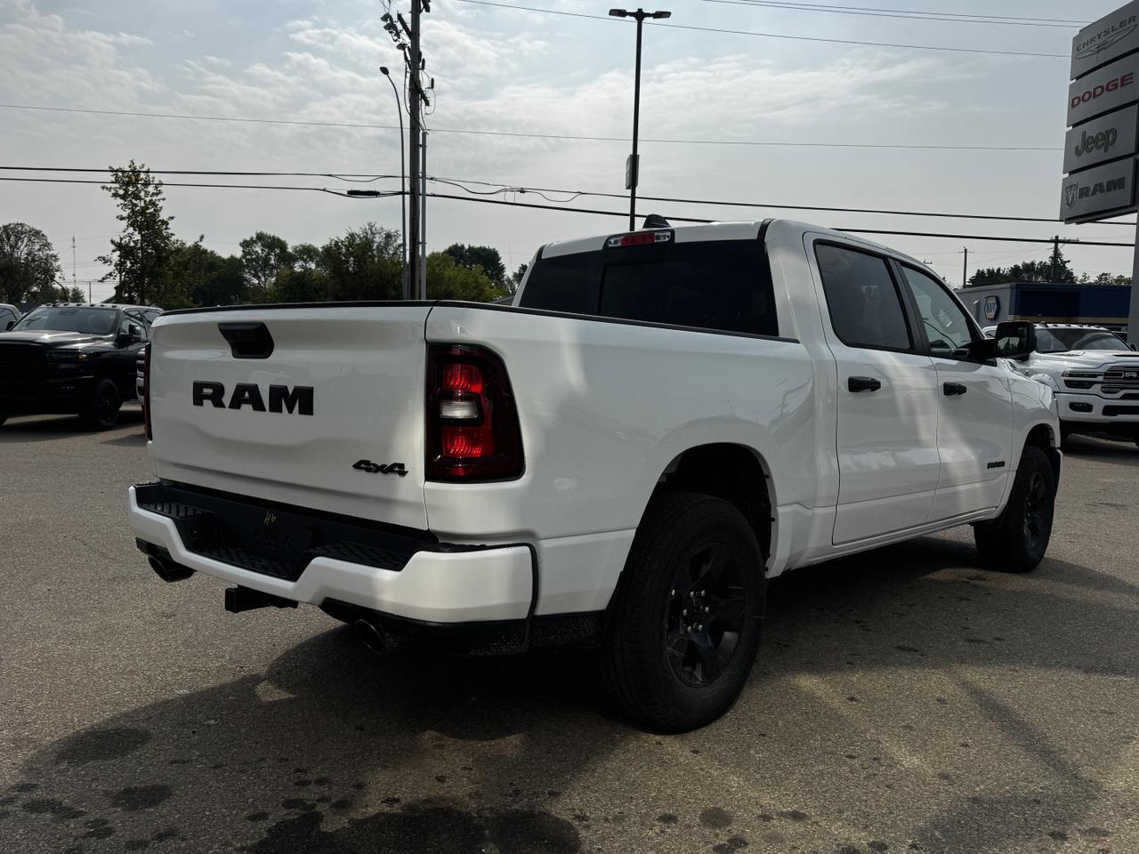 2025 Ram 1500 Tradesman Night Edition Crew Cab 4x4 | 3L Hurricane | Cloth Bench Redwater AB