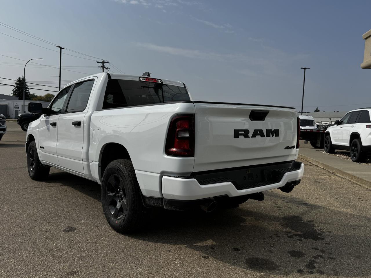 2025 Ram 1500 Tradesman Night Edition Crew Cab 4x4 | 3L Hurricane | Cloth Bench Redwater AB
