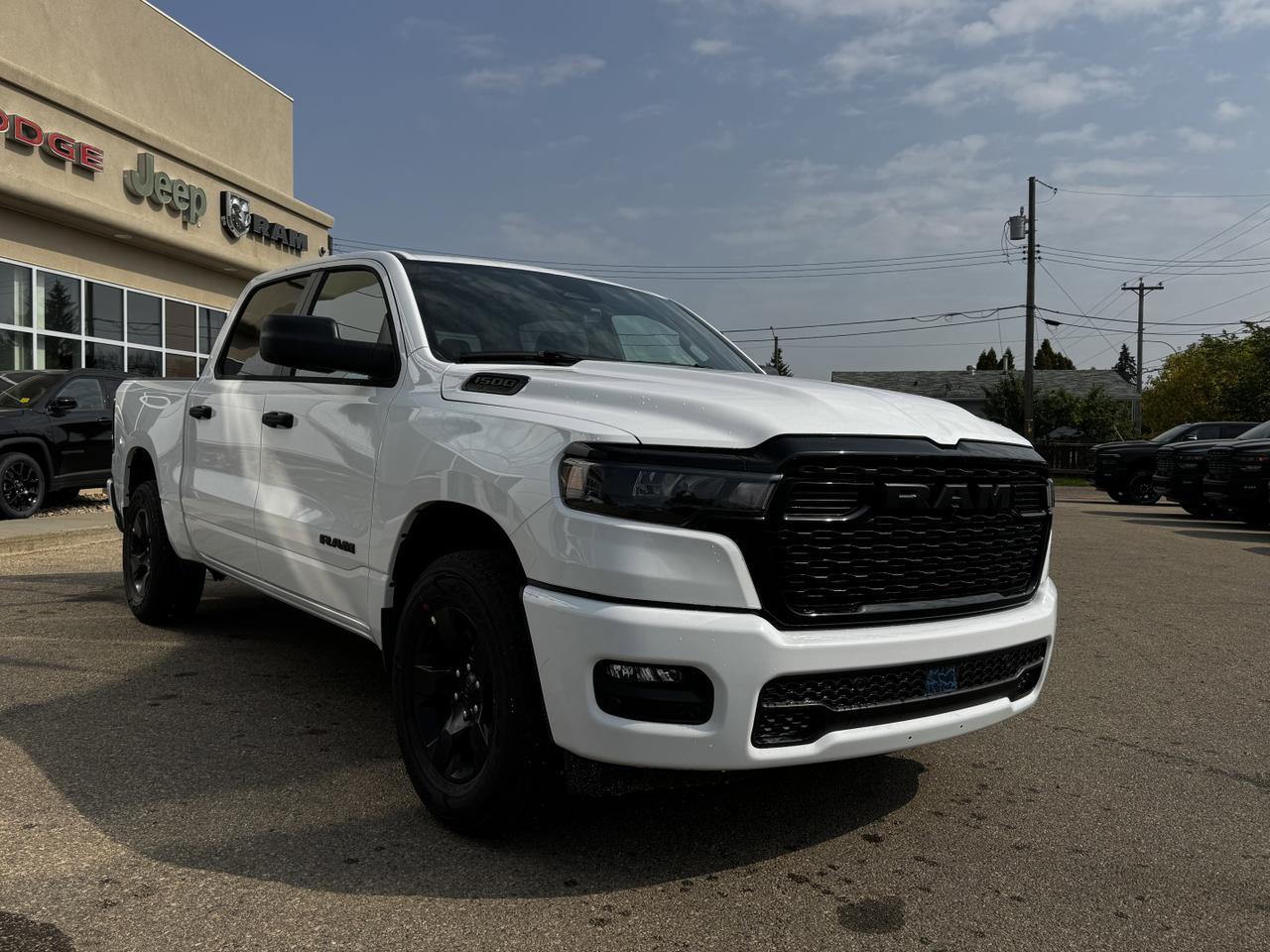 2025 Ram 1500 Tradesman Night Edition Crew Cab 4x4 | 3L Hurricane | Cloth Bench Redwater AB