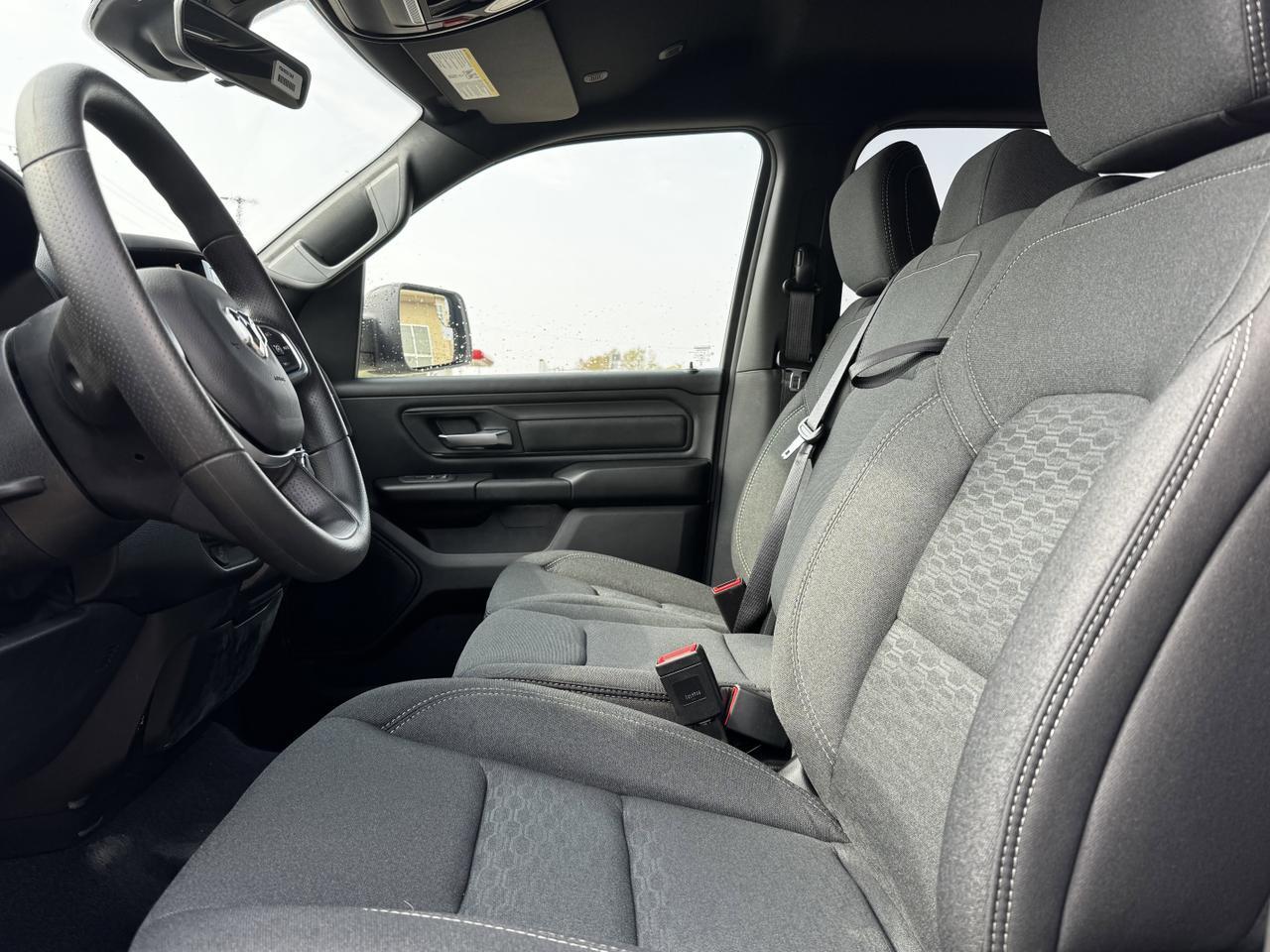 2025 Ram 1500 Tradesman Night Edition Crew Cab 4x4 | 3L Hurricane | Cloth Bench Redwater AB