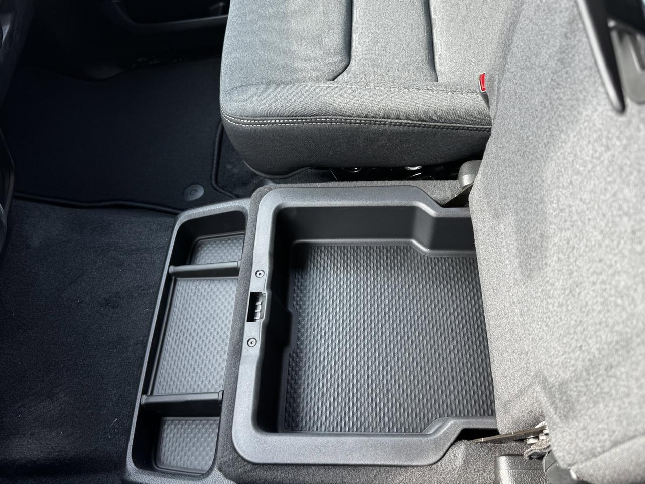 2025 Ram 1500 Tradesman Night Edition Crew Cab 4x4 | 3L Hurricane | Cloth Bench Redwater AB
