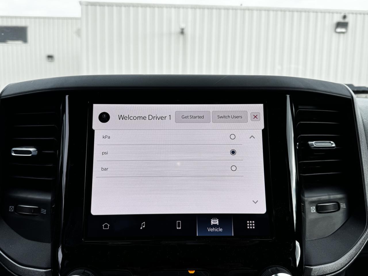 2025 Ram 1500 Tradesman Night Edition Crew Cab 4x4 | 3L Hurricane | Cloth Bench Seat | Start Stop Redwater AB