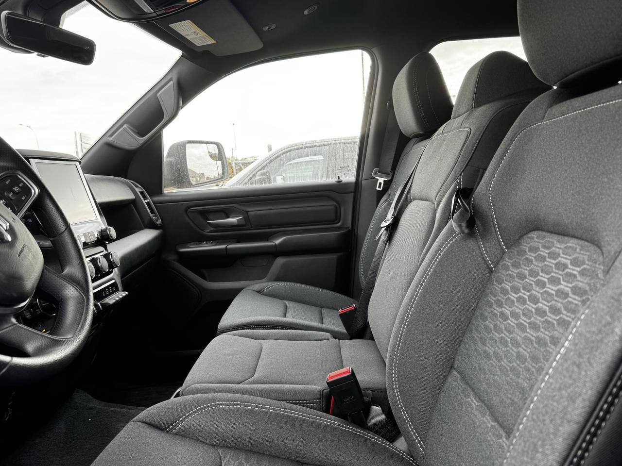 2025 Ram 1500 Tradesman Night Edition Crew Cab 4x4 | 3L Hurricane | Cloth Bench Seat | Start Stop Redwater AB