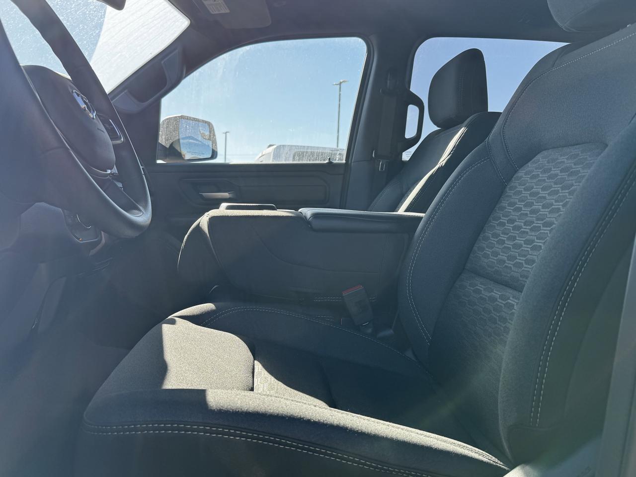 2025 Ram 1500 Tradesman Night Edition Crew Cab 4x4 | 3L Hurricane | Front Cloth Bench | Backup Camera Redwater AB