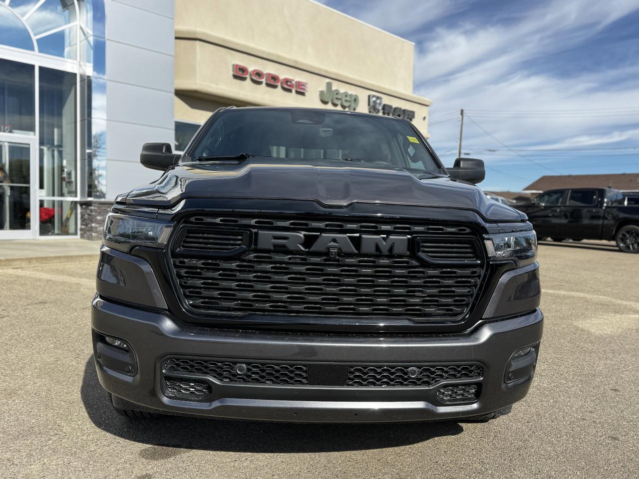 2025 Ram 1500 Tradesman Night Edition Crew Cab 4x4 | 3L Hurricane | Front Cloth Bench | Backup Camera Redwater AB