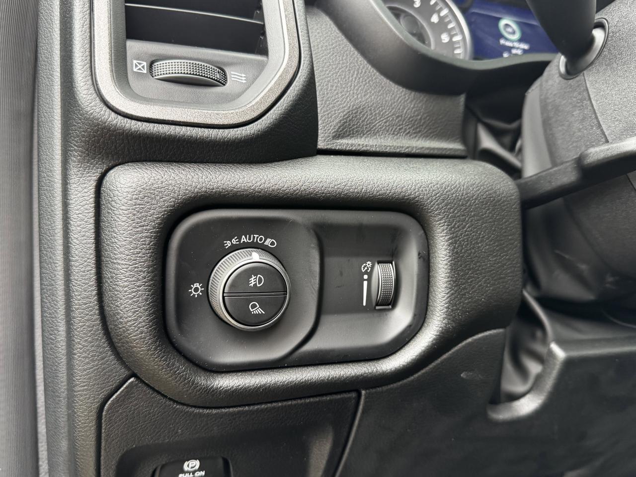 2025 Ram 1500 Tradesman Warlock Crew Cab 4x4 | 3L Hurricane | Cloth Bench | 125L Fuel Tank | Redwater AB