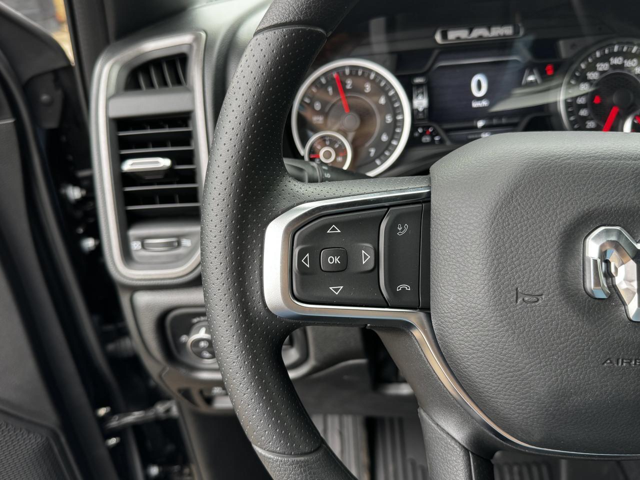 2025 Ram 1500 Warlock Crew Cab 4x4 | Low KMs | 3L Hurricane I  124L Fuel Tank I OFFROAD Package Redwater AB