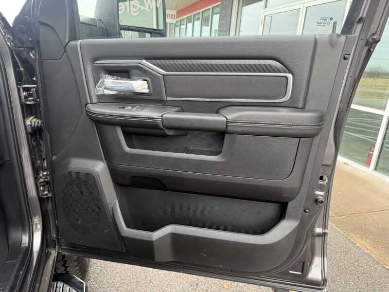 2025 Ram 2500 Big Horn 4x4 6.4L Hemi V8 Big Horn Collinsville OK