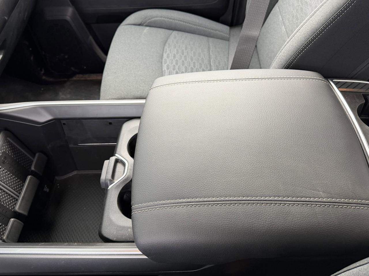 2025 Ram 2500 Big Horn Crew Cab 4x4 | Cummins Diesel | 12IN Touchscreen Nav | Heated Seats | Remote Start Redwater AB