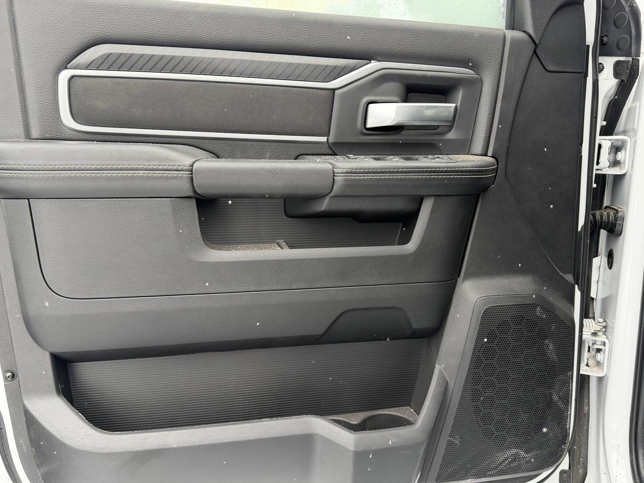 2025 Ram 2500 Big Horn Crew Cab 4x4 | Cummins Diesel | 12IN Touchscreen Nav | Heated Seats | Remote Start Redwater AB