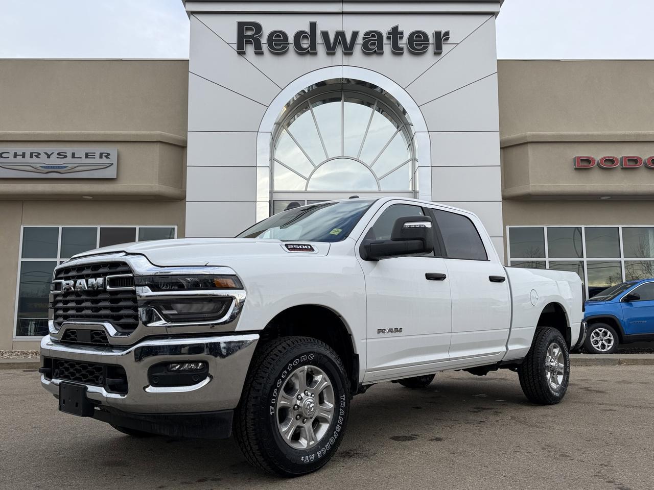 2025 Ram 2500 Big Horn Crew Cab 4x4 | HEMI V8 | Front Bench | Remote Start | NAV
