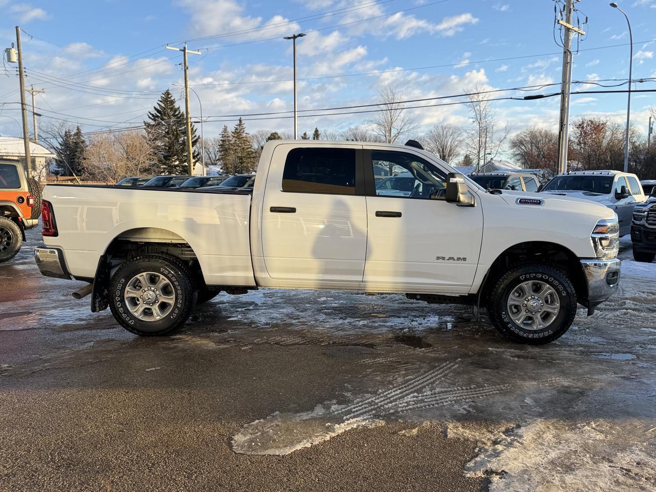 2025 Ram 2500 Big Horn Crew Cab 4x4 | HEMI V8 | Low KMs | Remote Start | Bed Step | Alpine Audio Redwater AB