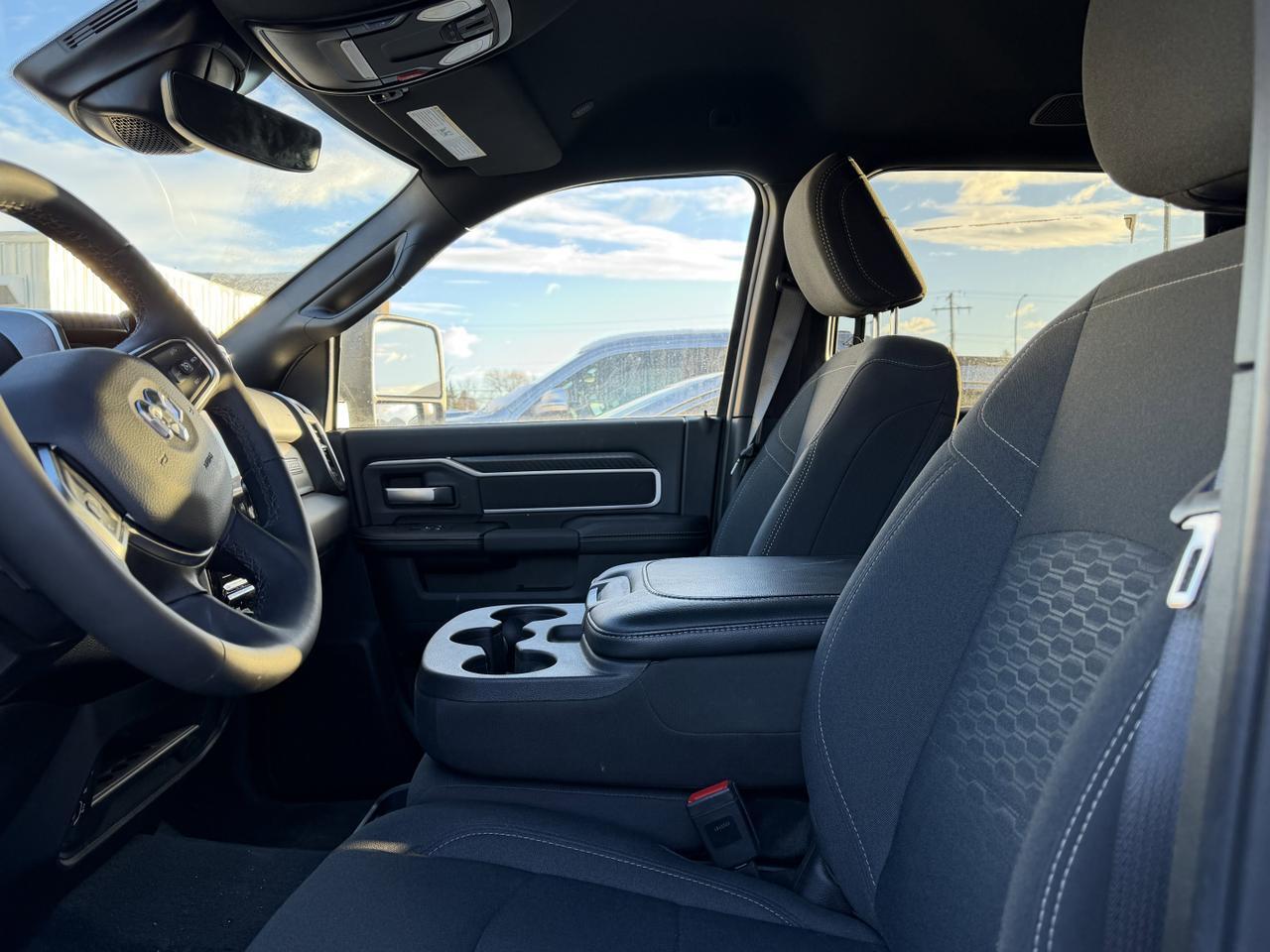 2025 Ram 2500 Big Horn Crew Cab 4x4 | HEMI V8 | Low KMs | Remote Start | Bed Step | Alpine Audio Redwater AB