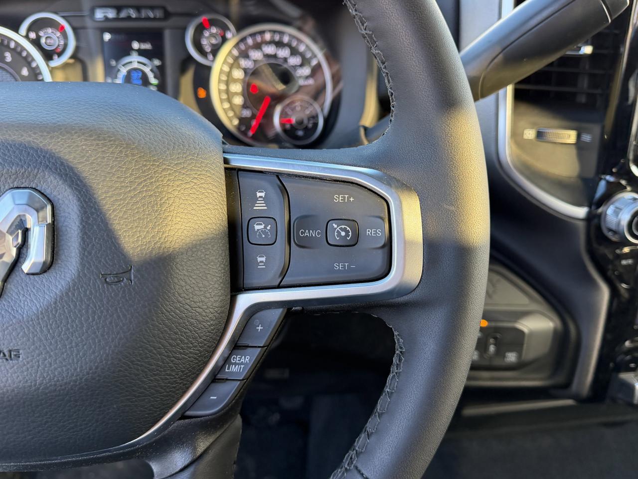 2025 Ram 2500 Big Horn Crew Cab 4x4 | HEMI V8 | Low KMs | Remote Start | Bed Step | Alpine Audio Redwater AB