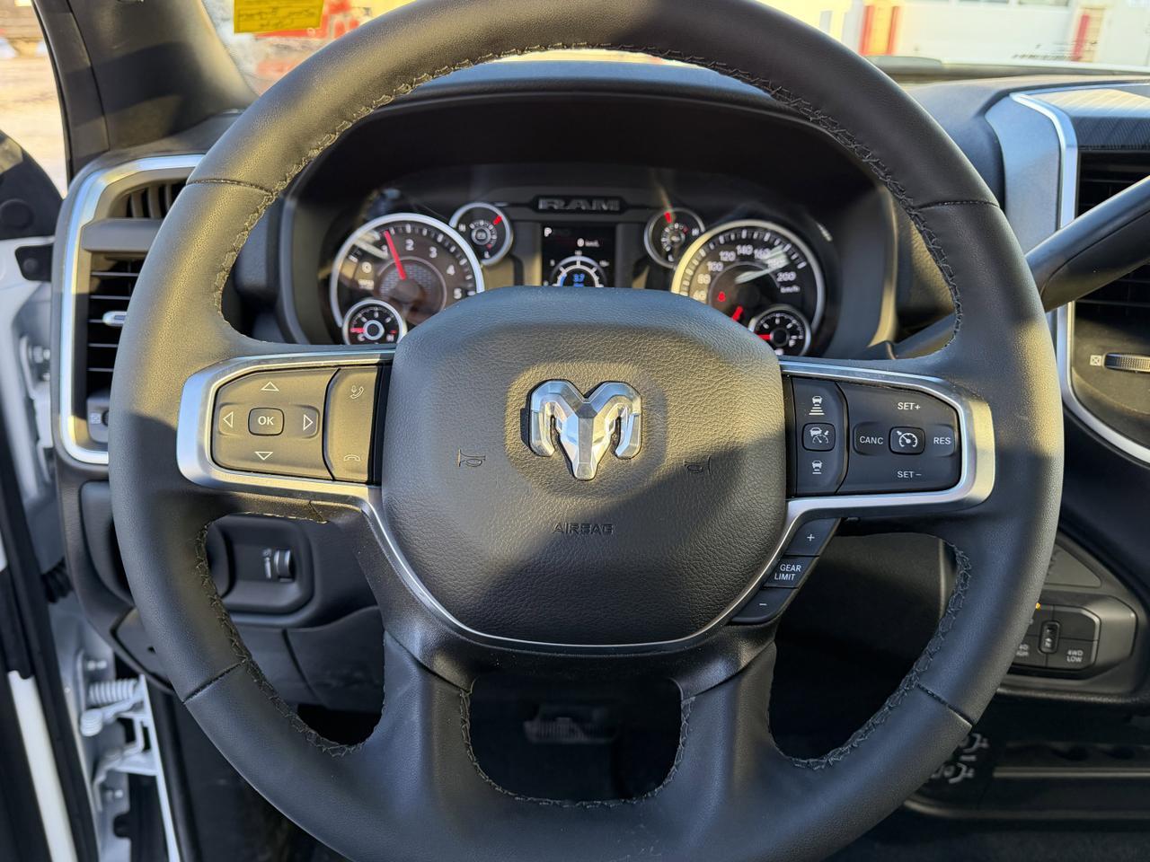 2025 Ram 2500 Big Horn Crew Cab 4x4 | HEMI V8 | Low KMs | Remote Start | Bed Step | Alpine Audio Redwater AB