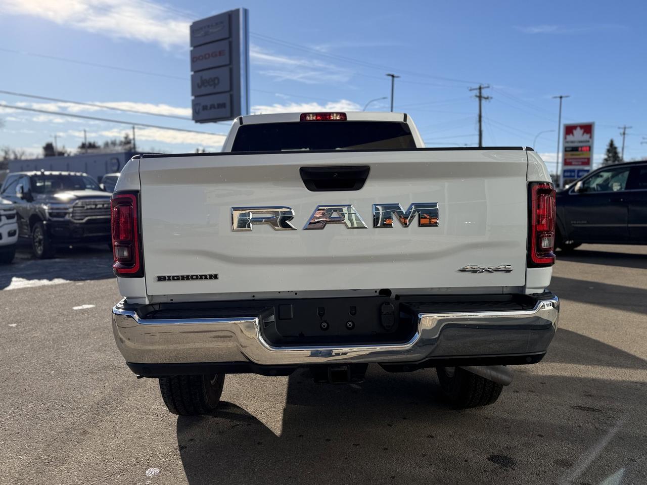 2025 Ram 2500 Big Horn Crew Cab 4x4 | Low KMs | Alpine | 12IN Display | NAV | Heated Seats | Remote Start Redwater AB