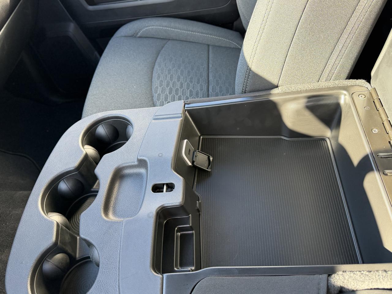 2025 Ram 2500 Big Horn Crew Cab 4x4 | Low KMs | Alpine | 12IN Display | NAV | Heated Seats | Remote Start Redwater AB