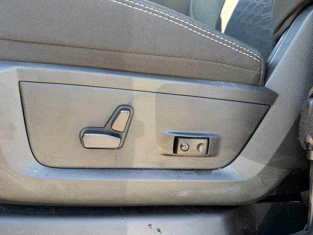 2025 Ram 2500 Big Horn Crew Cab 4x4 | Low KMs | Alpine | 12IN Display | NAV | Heated Seats | Remote Start Redwater AB