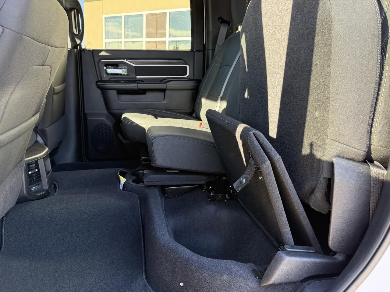 2025 Ram 2500 Big Horn Crew Cab 4x4 | Low KMs | Alpine | 12IN Display | NAV | Heated Seats | Remote Start Redwater AB