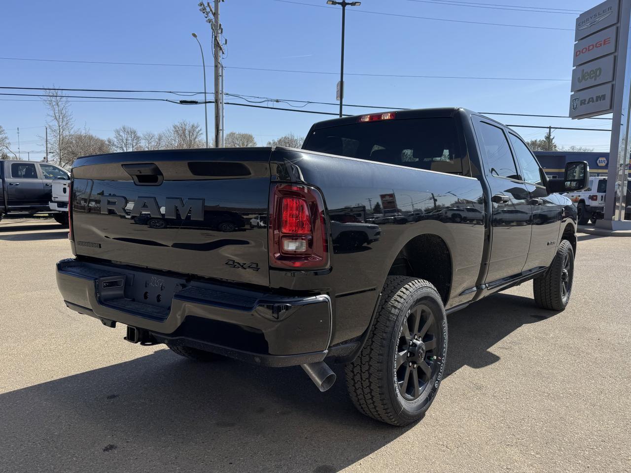 2025 Ram 2500 Big Horn Night Edition Crew Cab 4x4 | Cummins Diesel | Heated Seats I Towing PK | NAV | Alpine Stero Redwater AB