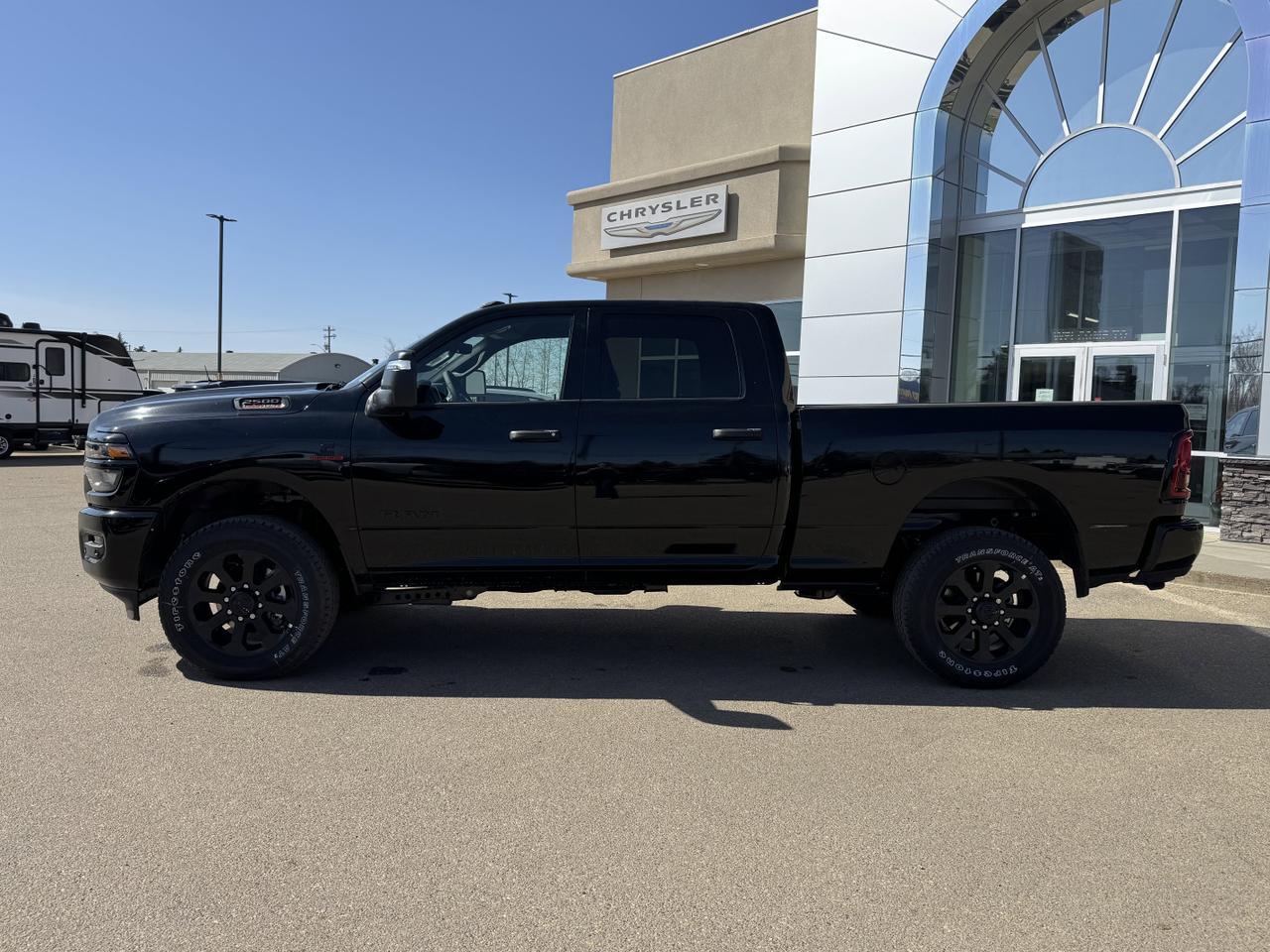 2025 Ram 2500 Big Horn Night Edition Crew Cab 4x4 | Cummins Diesel | Heated Seats I Towing PK | NAV | Alpine Stero Redwater AB
