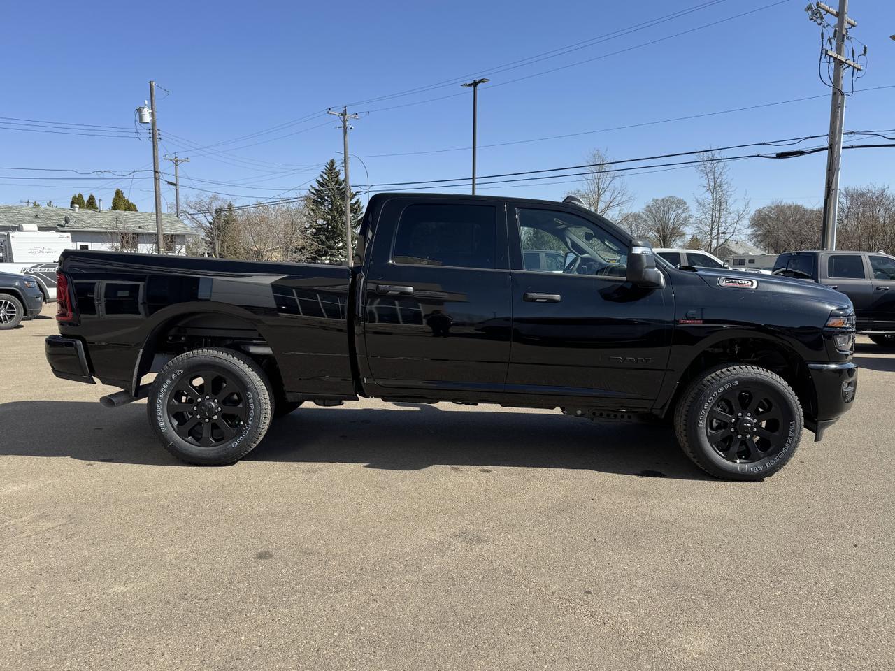 2025 Ram 2500 Big Horn Night Edition Crew Cab 4x4 | Cummins Diesel | Heated Seats I Towing PK | NAV | Alpine Stero Redwater AB