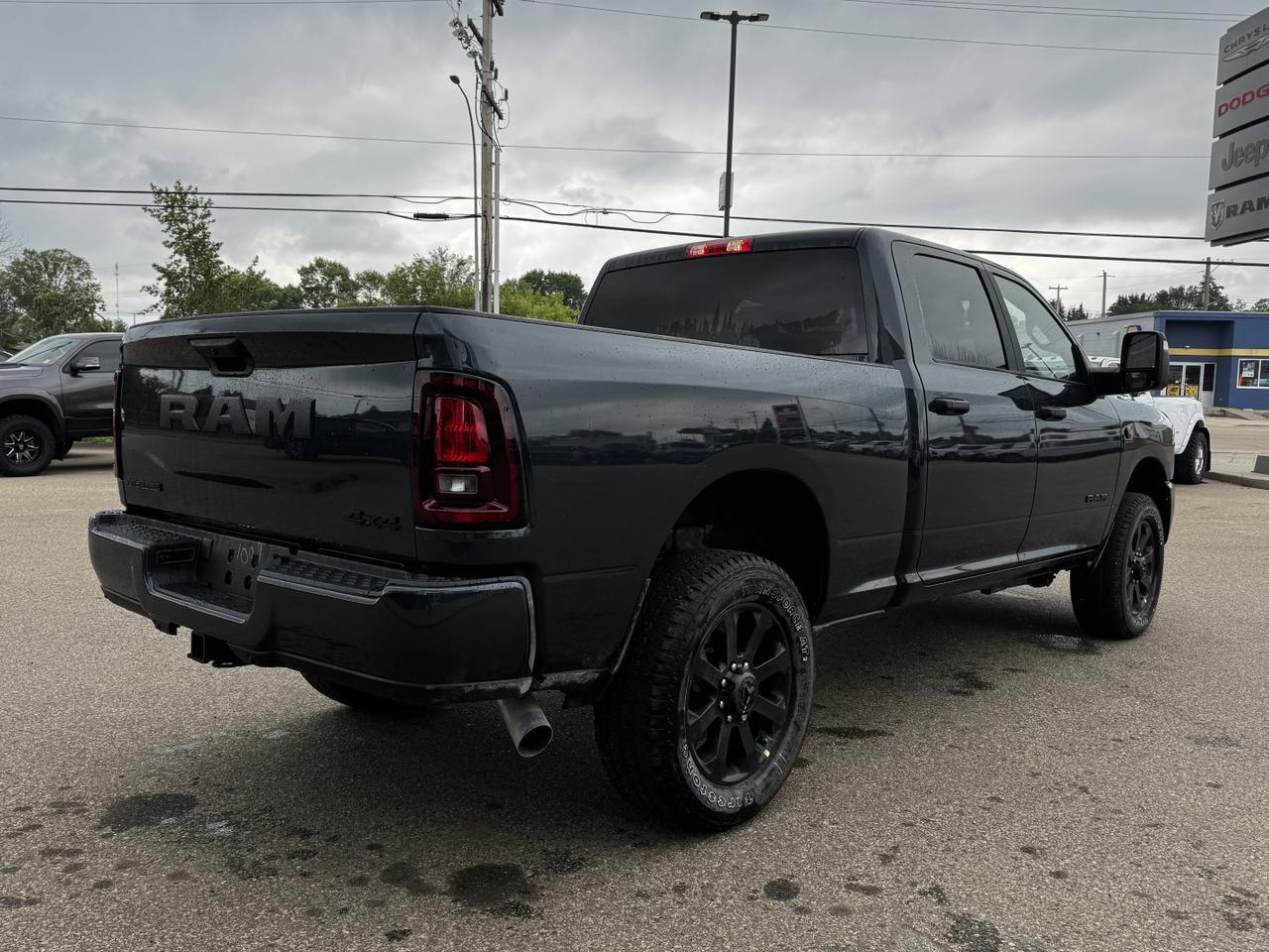 2025 Ram 2500 Big Horn Night Edition Crew Cab 4x4 | Turbo Diesel | Towing | Heated Seats | NAV Redwater AB