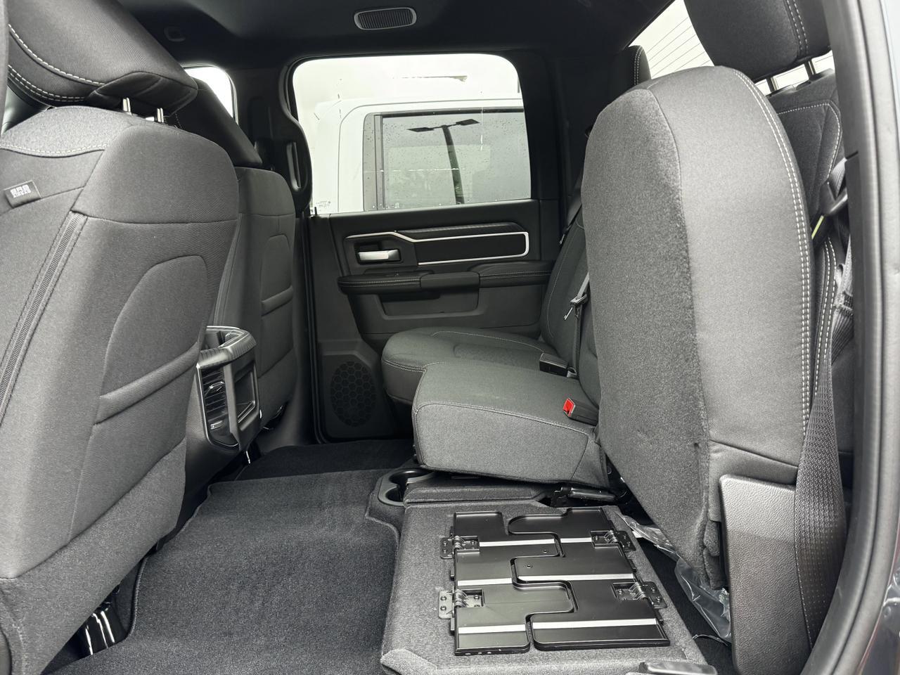 2025 Ram 2500 Big Horn Night Edition Crew Cab 4x4 | Turbo Diesel | Towing | Heated Seats | NAV Redwater AB