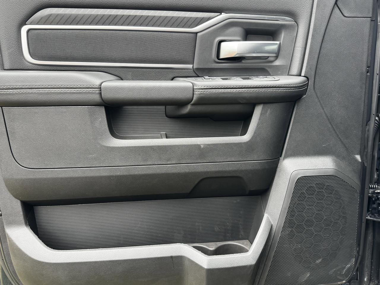 2025 Ram 2500 Big Horn Night Edition Crew Cab 4x4 | Turbo Diesel | Towing | Heated Seats | NAV Redwater AB