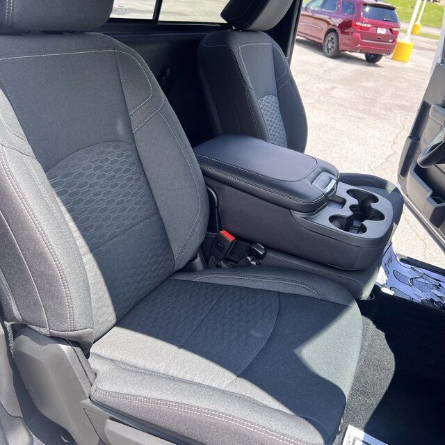 2025 Ram 2500 Big Horn Herrin IL