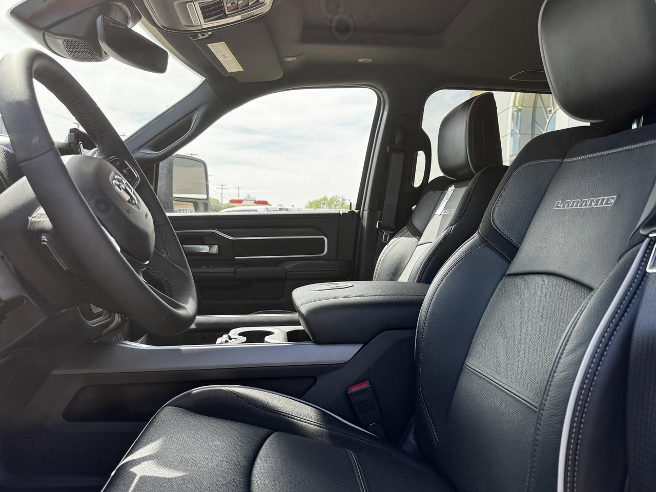 2025 Ram 2500 Laramie Night Edition Crew Cab 4x4 | Cummins | Sport Hood | Sunroof | NAV Redwater AB