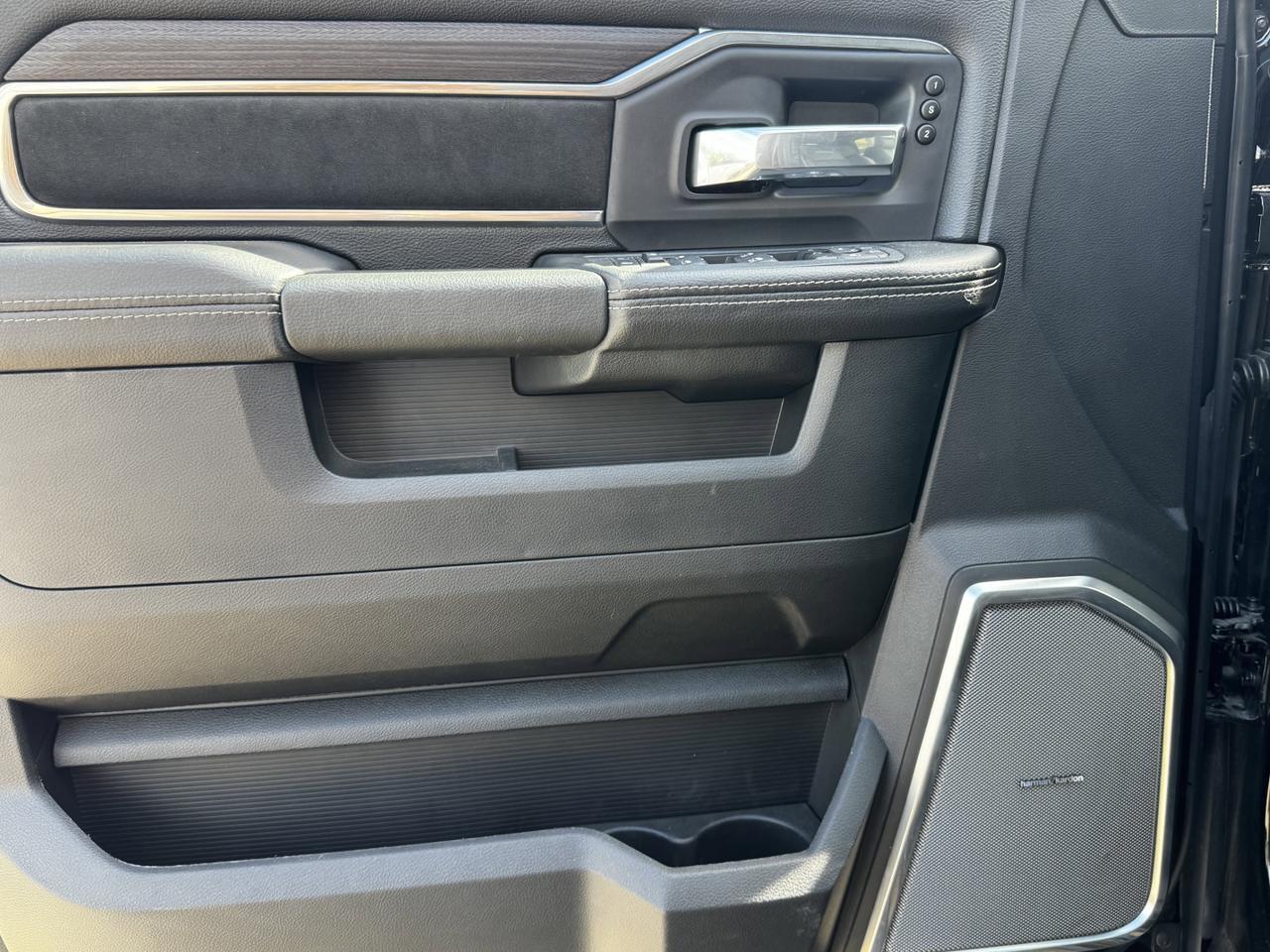 2025 Ram 2500 Laramie Night Edition Crew Cab 4x4 | Cummins | Sport Hood | Sunroof | NAV Redwater AB