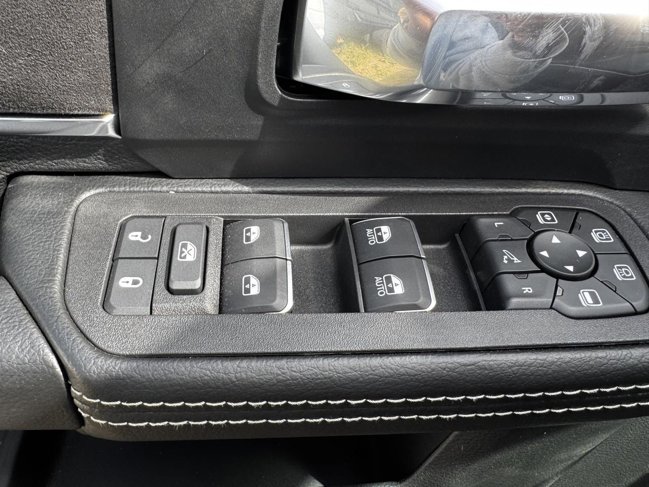2025 Ram 2500 Laramie Night Edition Crew Cab 4x4 | Cummins Diesel | Leather | Heated Vented Seats | Sunroof Redwater AB