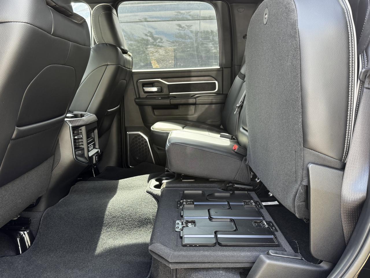 2025 Ram 2500 Laramie Night Edition Crew Cab 4x4 | Cummins Diesel | Leather | Heated Vented Seats | Sunroof Redwater AB