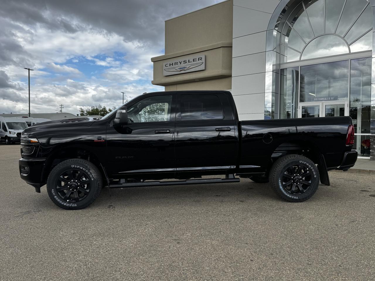 2025 Ram 2500 Laramie Night Edition Crew Cab 4x4 | Cummins Diesel | Leather | Heated Vented Seats | Sunroof Redwater AB